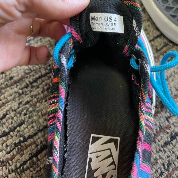 Vans - Picture 4 of 4